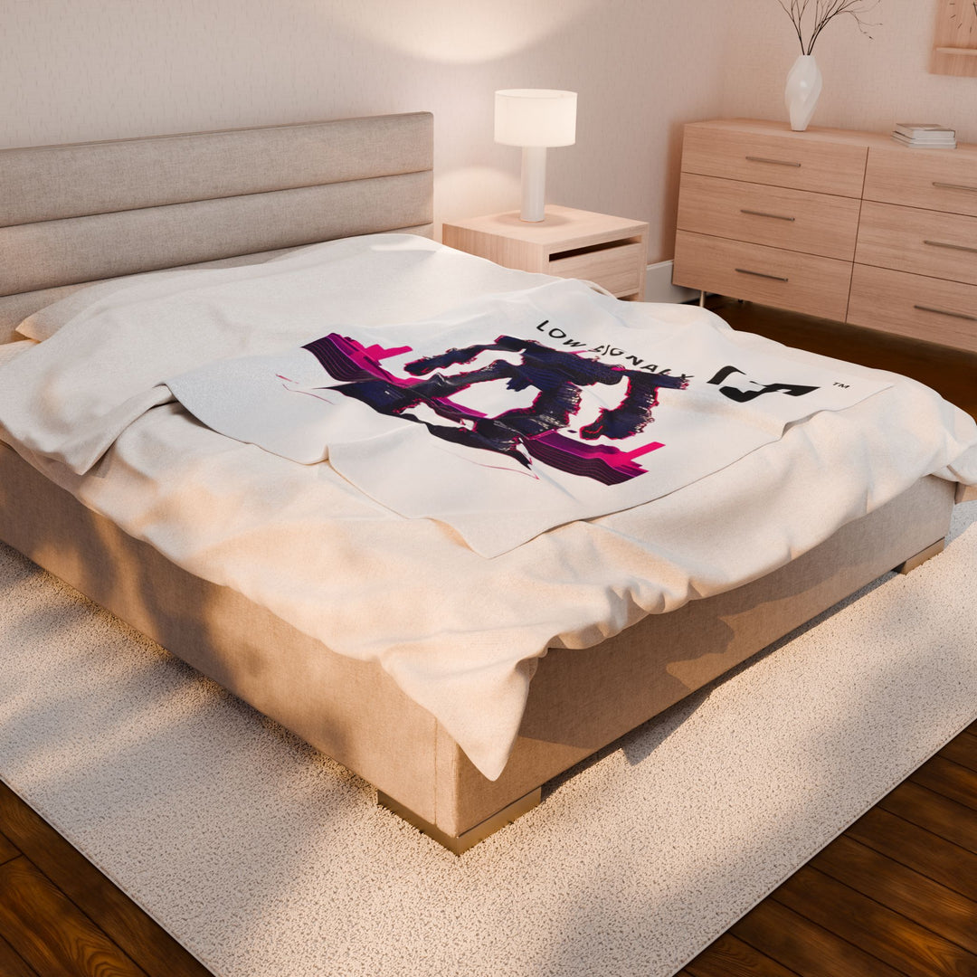 Retro Robot Velveteen Plush Blanket, Cozy Throw for Gaming Fans, Perfect Gift for Birthdays, Home Decor, Plush Blanket