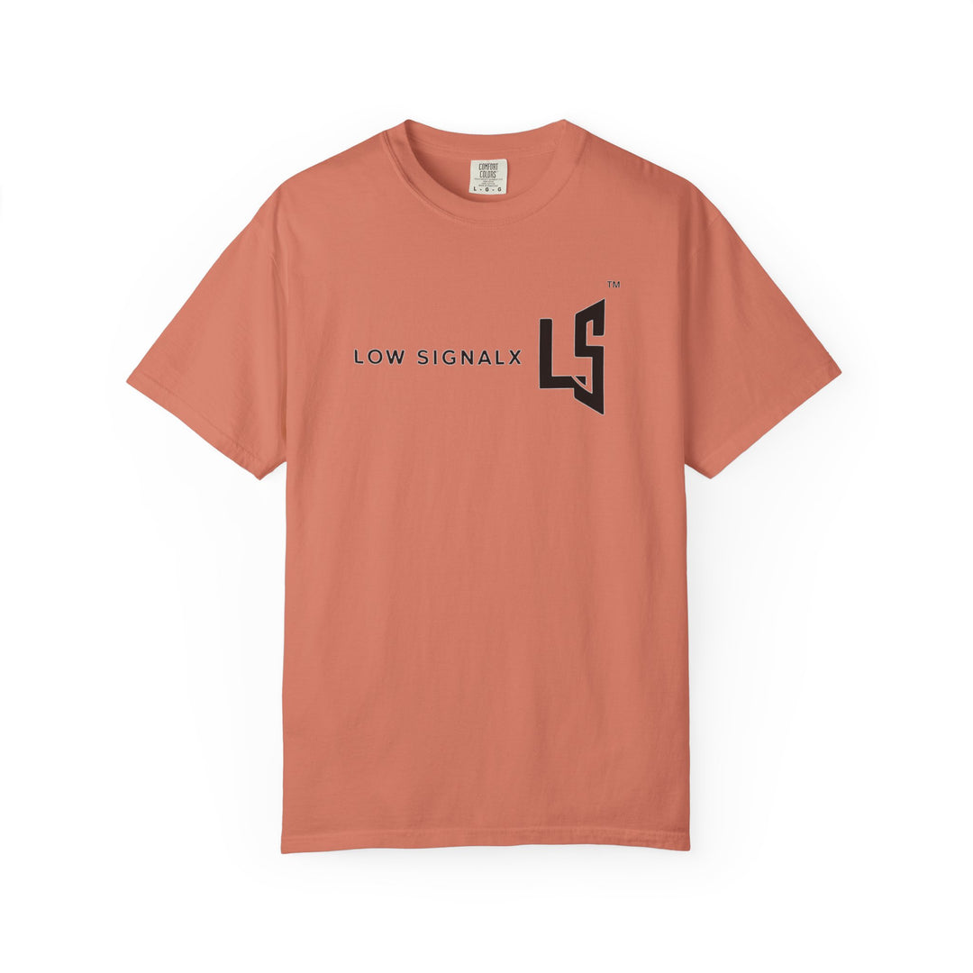 Low SignalX Graphic Tee – Minimalist Techwear Style T-Shirt