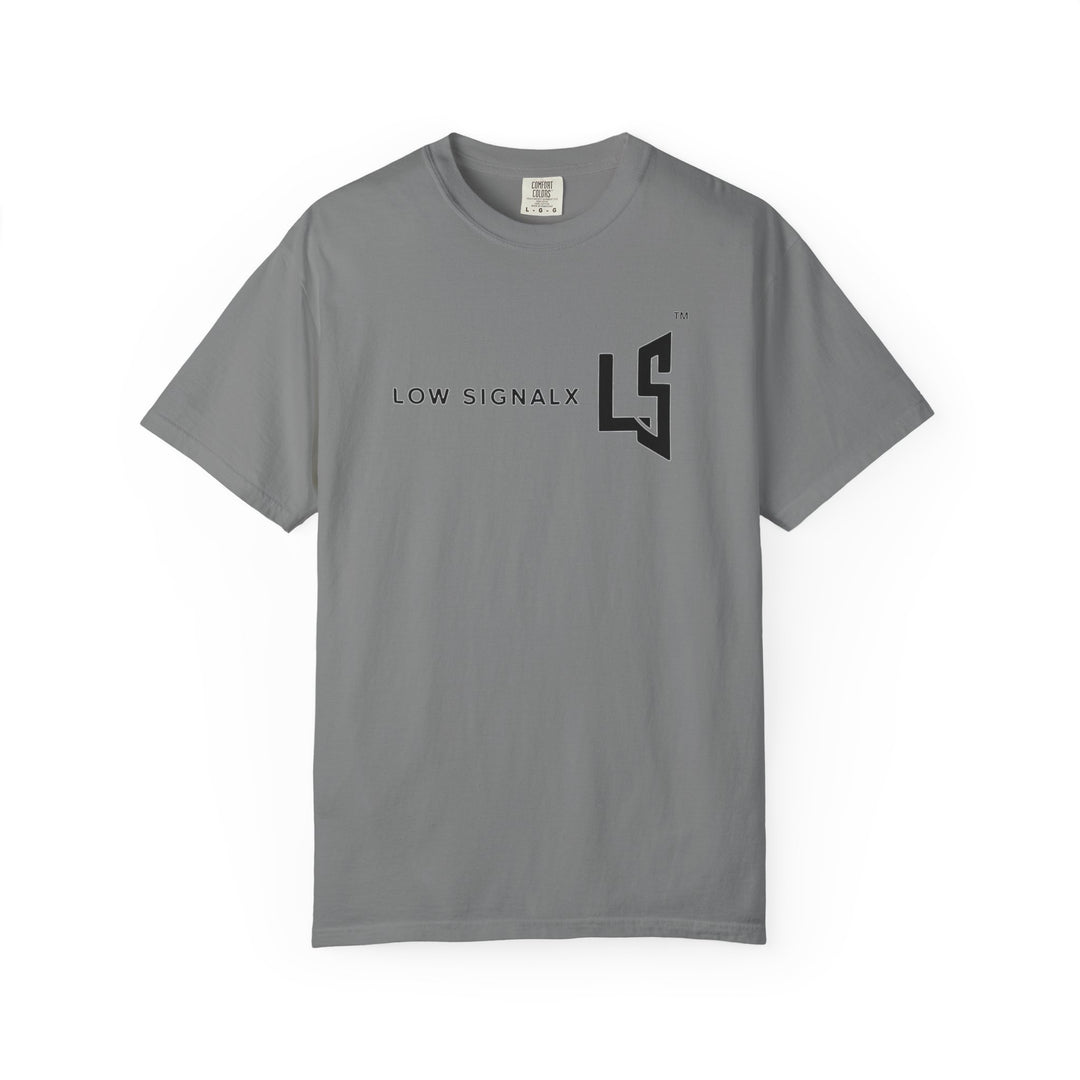 Low SignalX Graphic Tee – Minimalist Techwear Style T-Shirt